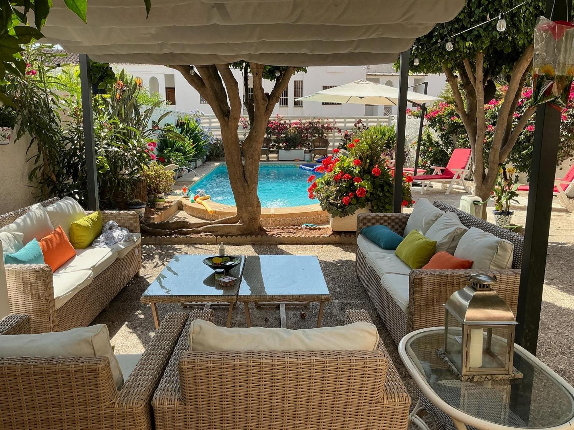 Large Villa Private Pool And Garden Near Beach Roquetas de Mar Bagian luar foto